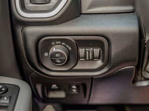 Used 2019 RAM 1500 Big Horn AWD/4WD image 30