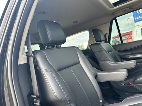 Used 2024 Ford Expedition Max XLT AWD/4WD image 37