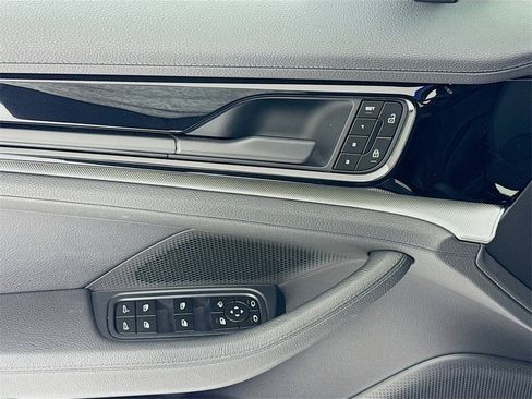 New 2025 Porsche Panamera image 11