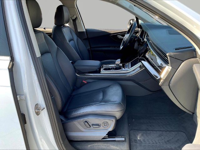 Used 2023 Audi Q7 2.0T Premium Plus w/ Premium Plus Package AWD/4WD image 32