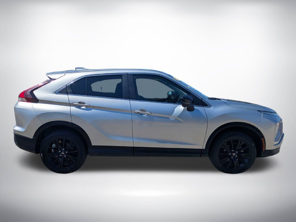 Used 2024 Mitsubishi Eclipse Cross LE AWD/4WD image 2