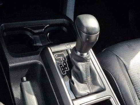 Certified 2023 Toyota Tacoma TRD Off-Road w/ TRD Premium Off Road Package AWD/4WD image 15