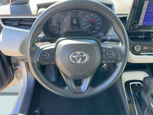 Used 2023 Toyota Corolla LE image 14