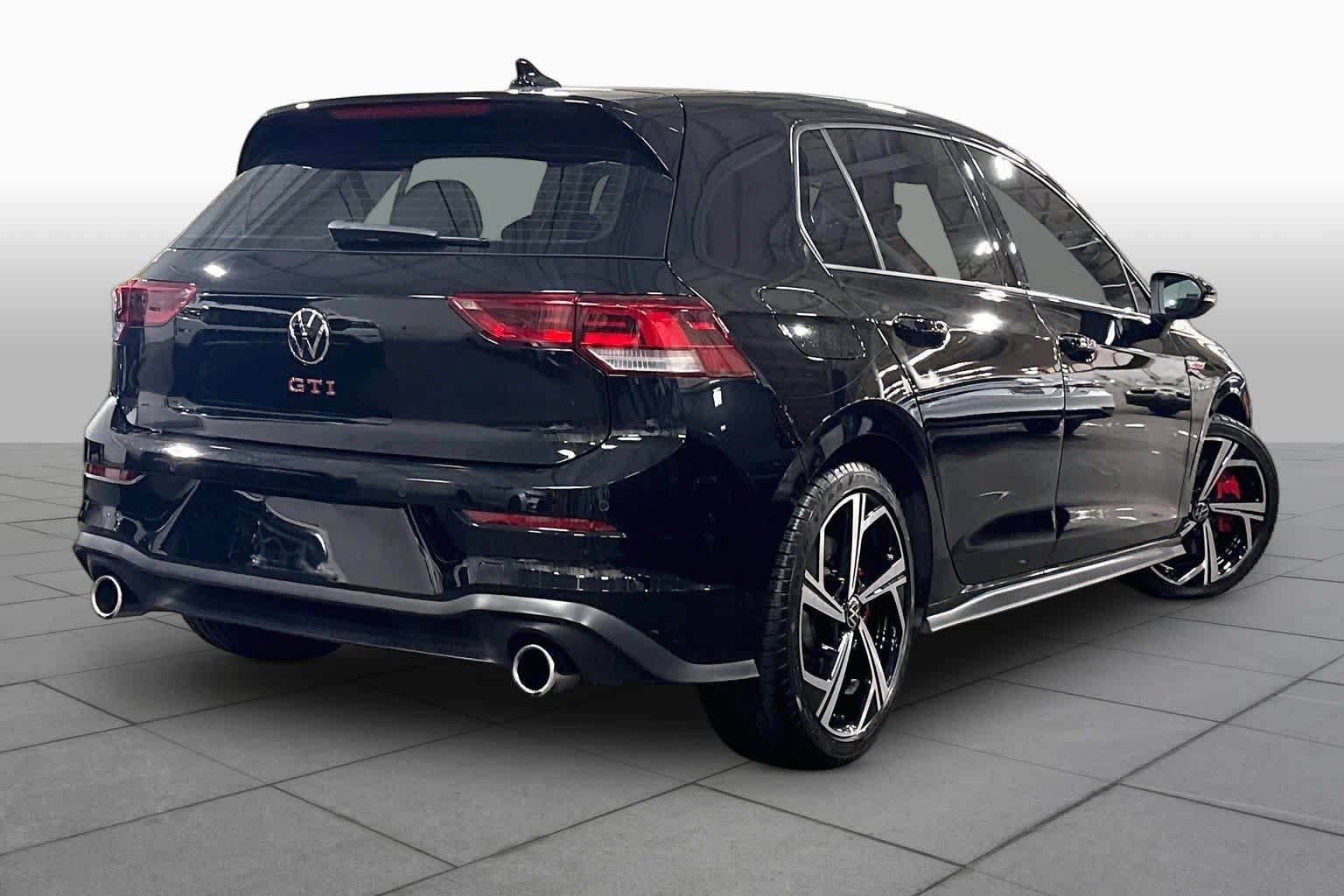 Used 2024 Volkswagen GTI SE FWD image 12