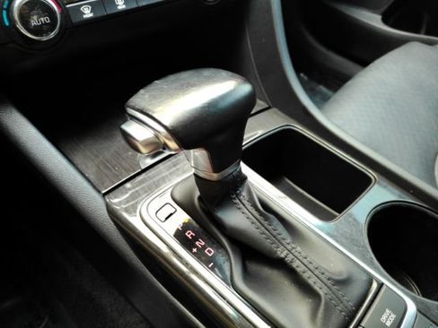 Used 2020 Kia Optima Premium FWD image 47