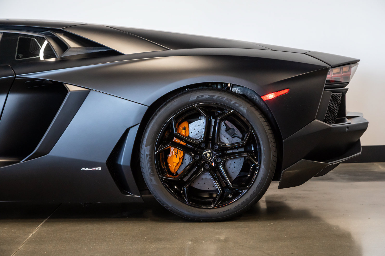 Used 2012 Lamborghini Aventador LP 700-4 AWD/4WD image 18