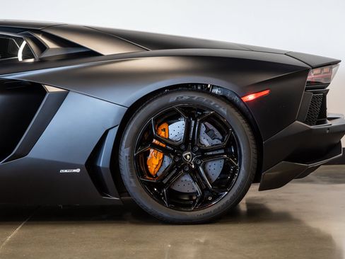 Used 2012 Lamborghini Aventador LP 700-4 AWD/4WD image 18