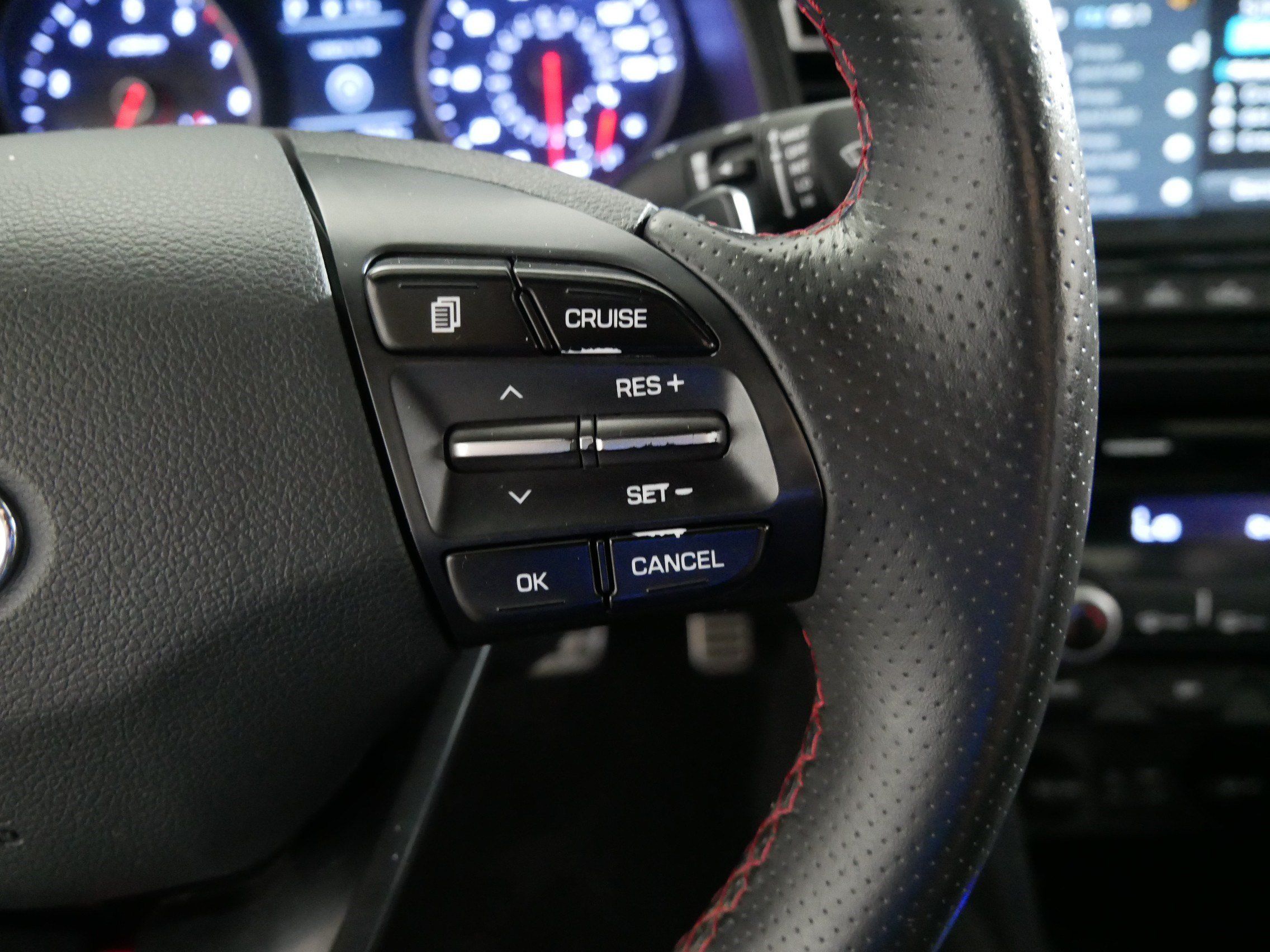 Used 2019 Hyundai Elantra Sport w/ Premium Package 03 FWD image 28