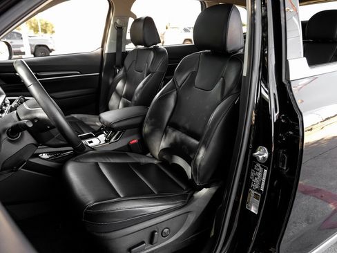 Used 2023 Kia Telluride S w/ S Sunroof Package image 8