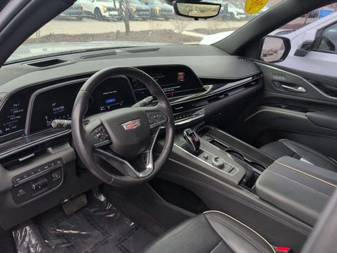 Used 2022 Cadillac Escalade ESV Sport w/ Touring Package image 25