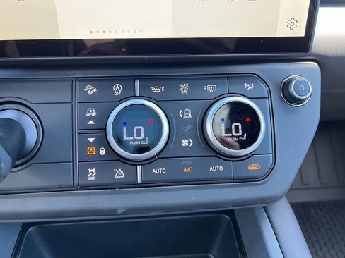 New 2026 Land Rover Defender 110 X AWD/4WD image 18