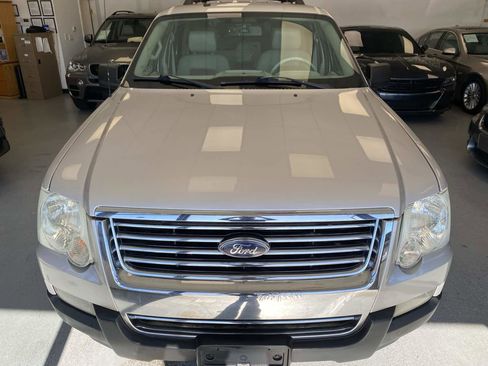 Used 2007 Ford Explorer XLT image 1