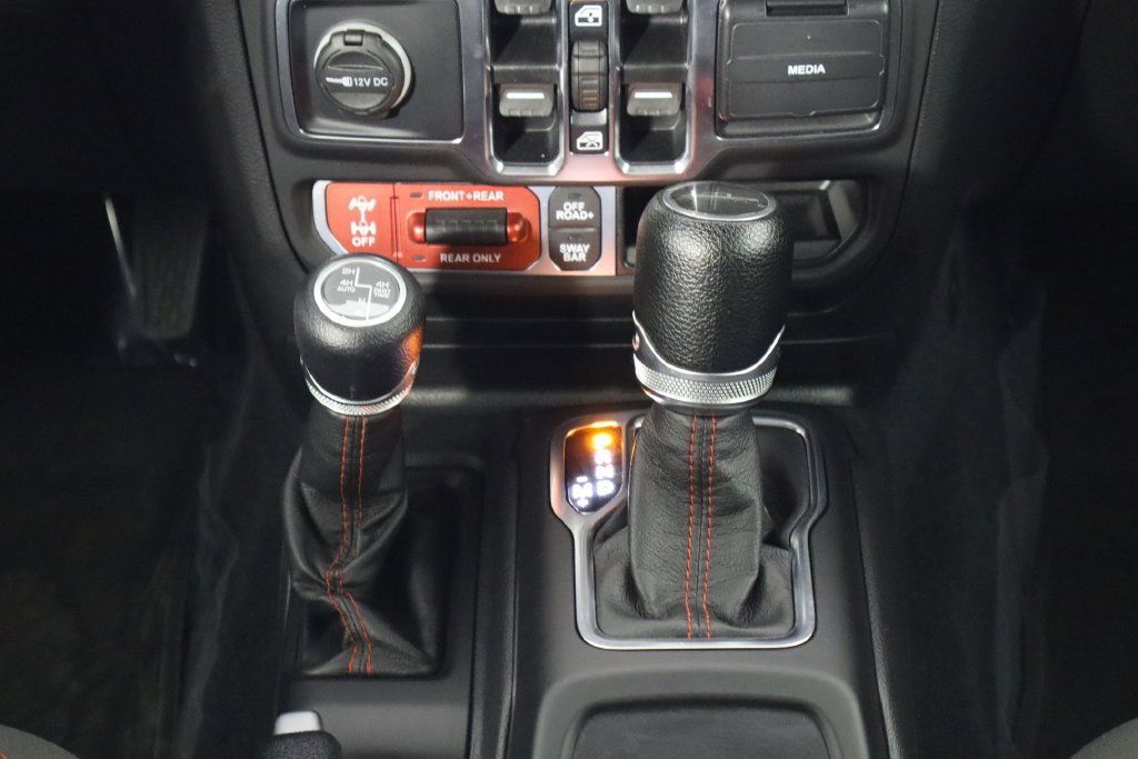 Used 2022 Jeep Gladiator Rubicon w/ LED Lighting Group AWD/4WD image 28