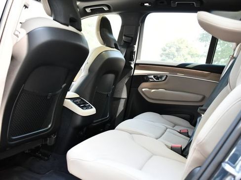 Used 2026 Volvo XC90 B6 Plus AWD/4WD image 16