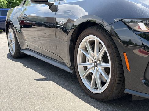 Used 2024 Ford Mustang GT Premium RWD image 4
