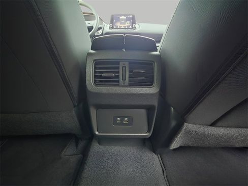 Used 2023 Nissan Rogue SV image 10