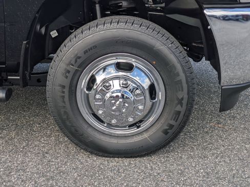 New 2026 RAM 3500 Tradesman image 10