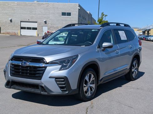 Used 2023 Subaru Ascent Premium w/ Convenience Package AWD/4WD image 8