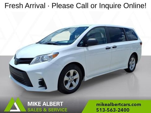 Used 2020 Toyota Sienna L FWD image 3