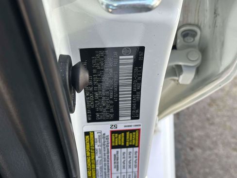 Used 2024 Toyota Camry SE FWD image 16