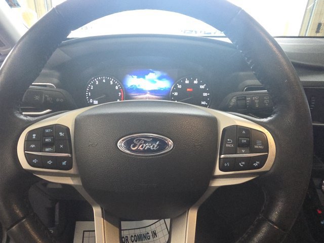 Used 2023 Ford Explorer Limited w/ Limited Technology Package RWD image 5