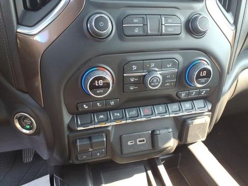 Certified 2022 Chevrolet Silverado 1500 High Country image 19