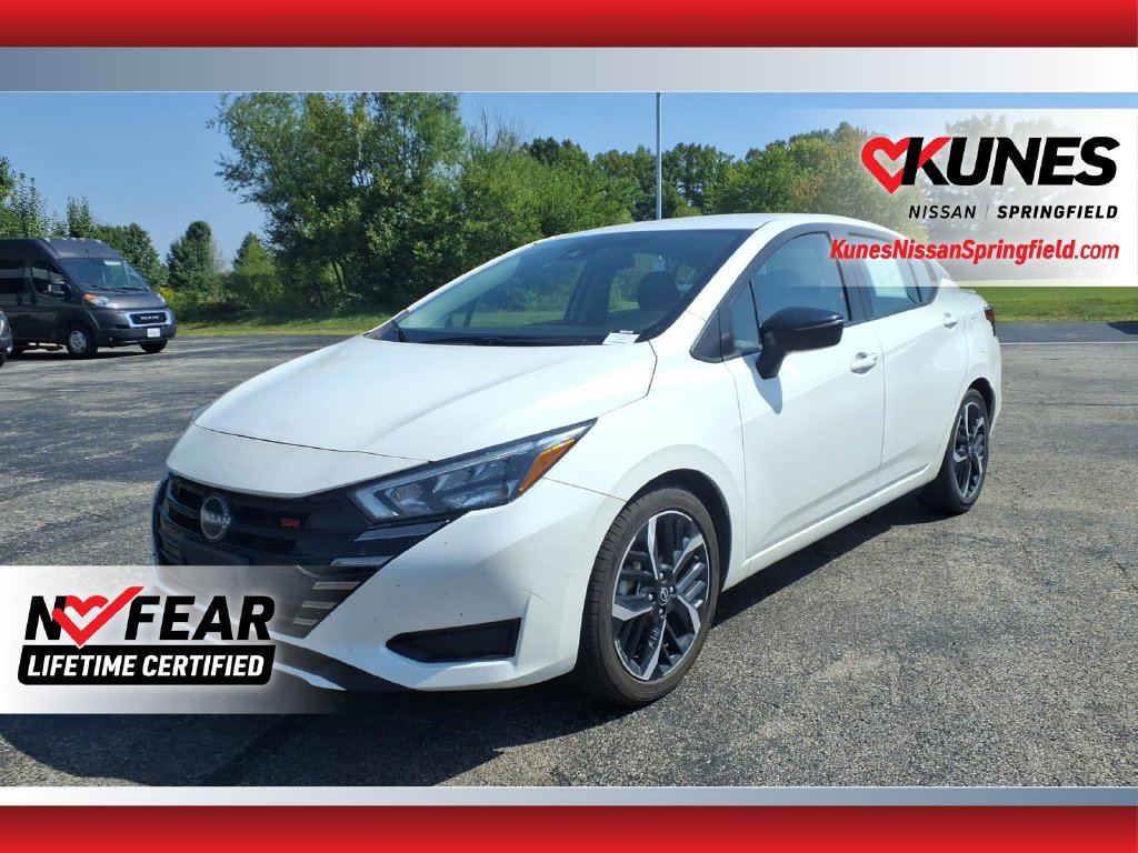 Used 2024 Nissan Versa SR FWD image 1