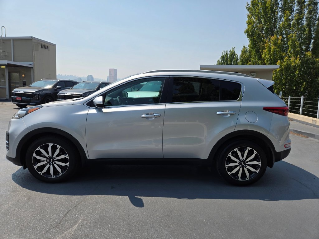 Used 2017 Kia Sportage EX w/ EX Technology Package FWD image 7