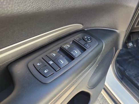 Used 2020 Dodge Durango SXT RWD image 23