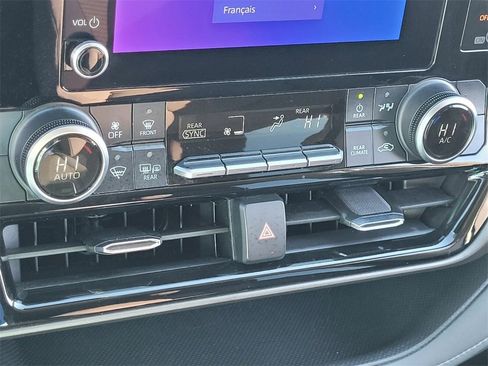 Certified 2023 Toyota Highlander LE image 18