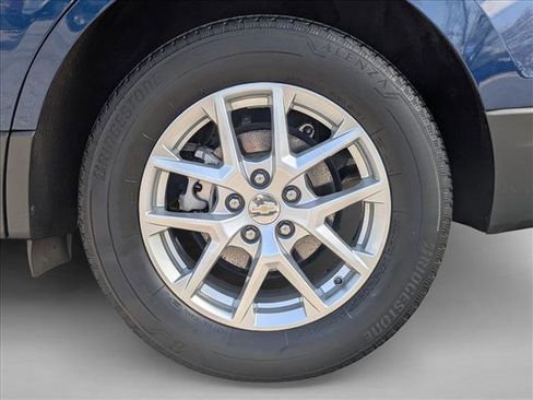 Used 2022 Chevrolet Equinox LS w/ LS Convenience Package AWD/4WD image 24