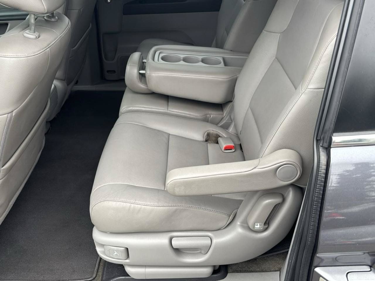 Used 2016 Honda Odyssey EX-L image 27