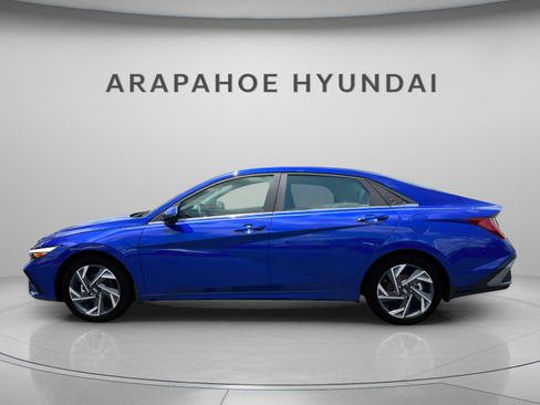 New 2025 Hyundai Elantra Limited image 2
