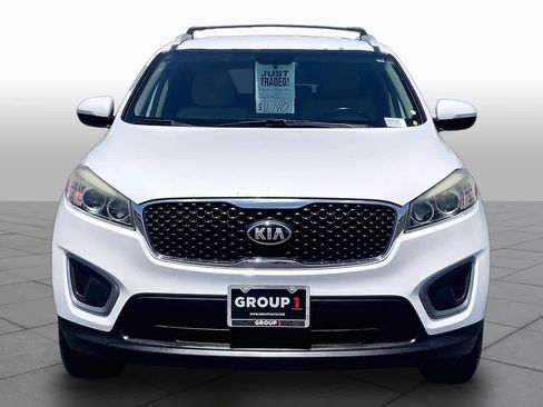 Used 2016 Kia Sorento FWD w/ LX Convenience Package image 4