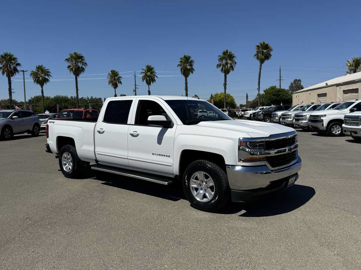Used 2017 Chevrolet Silverado 1500 LT AWD/4WD image 13