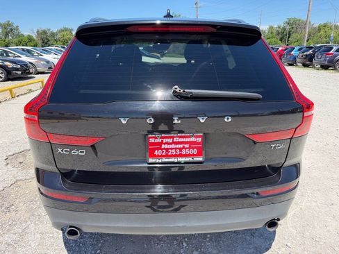 Used 2018 Volvo XC60 T5 Momentum AWD/4WD image 4