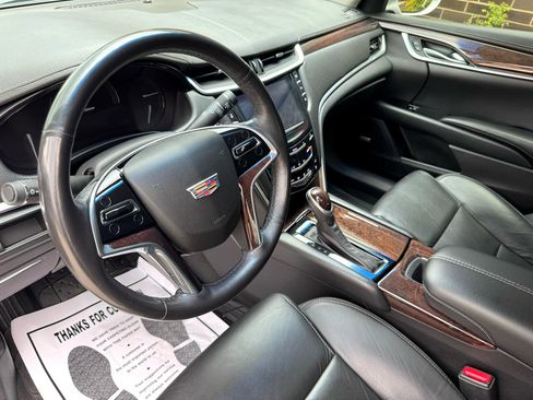 Used 2017 Cadillac XTS Luxury image 3