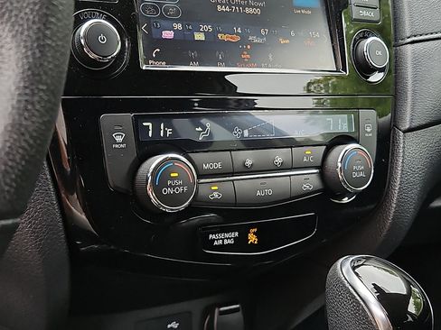 Certified 2019 Nissan Rogue SV AWD/4WD image 15