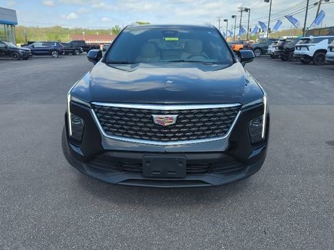 Used 2024 Cadillac XT4 Luxury AWD/4WD image 3