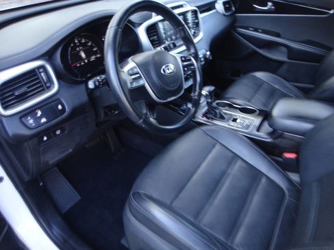 Used 2019 Kia Sorento EX image 7