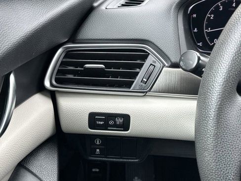 Used 2018 Honda Accord LX image 26