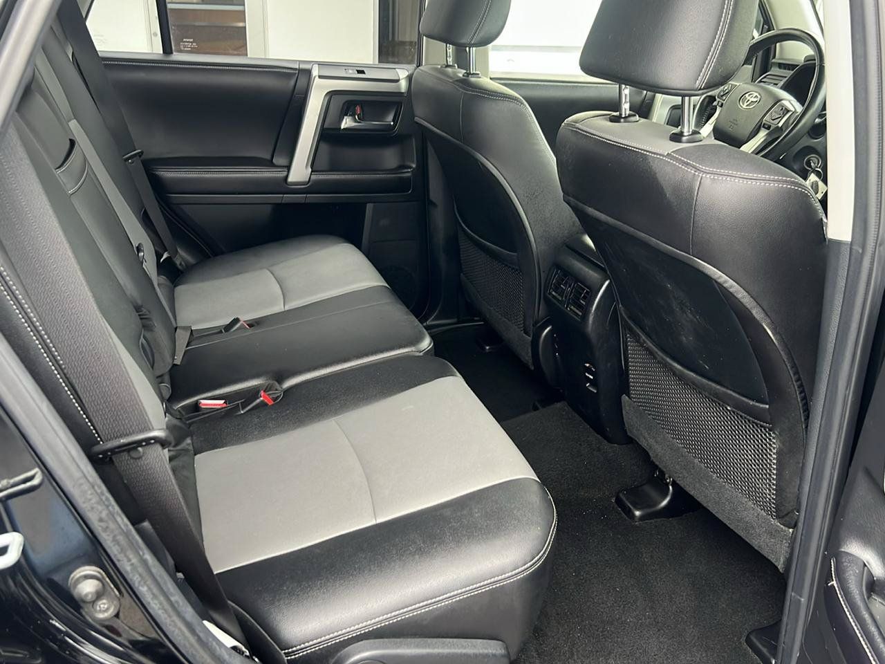 Used 2016 Toyota 4Runner SR5 Premium AWD/4WD image 12