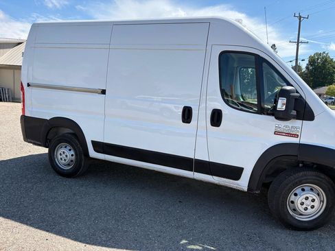Used 2019 RAM ProMaster 2500 FWD image 3