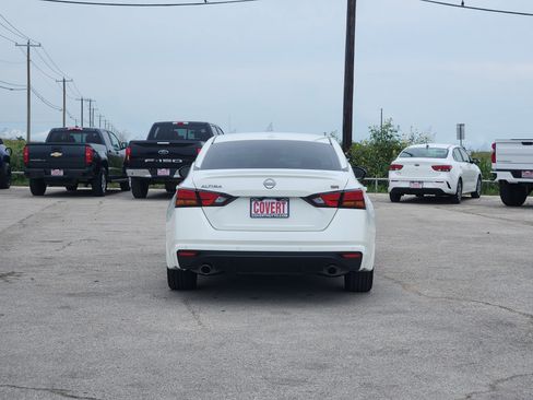 Used 2024 Nissan Altima 2.5 SR FWD image 6