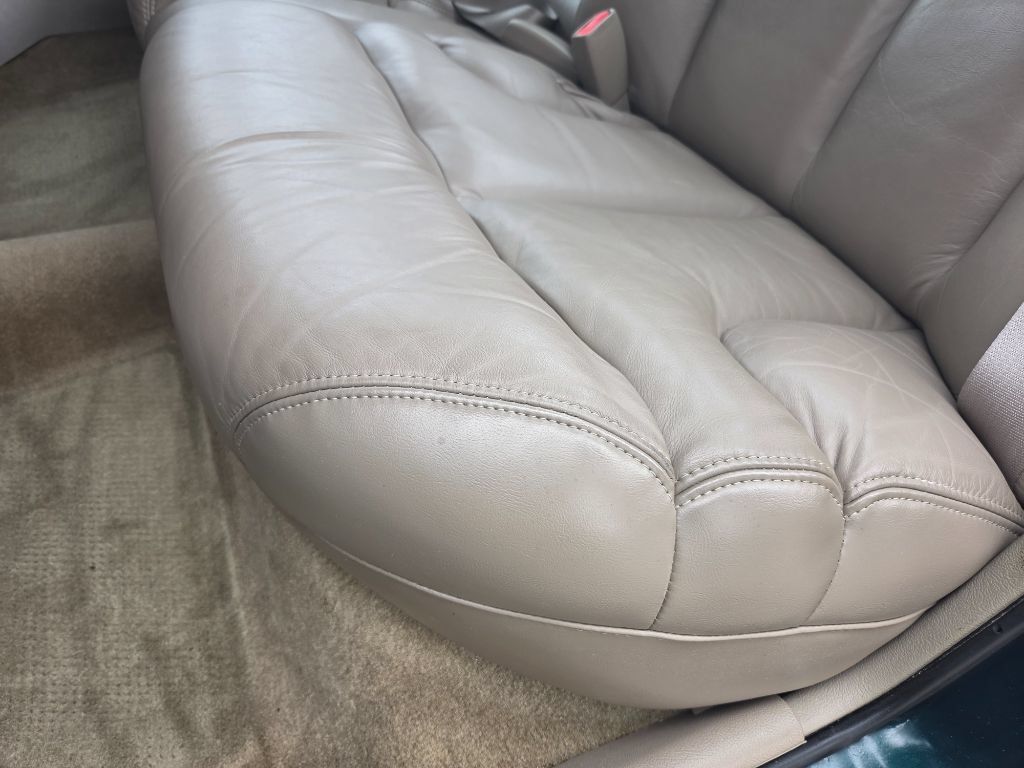 Used 1998 Buick Le Sabre Custom w/ Headliner Lighting Pkg FWD image 35