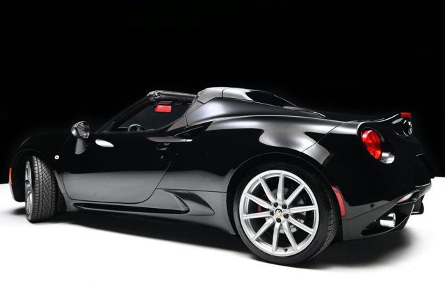 Used 2016 Alfa Romeo 4C Spider RWD image 19