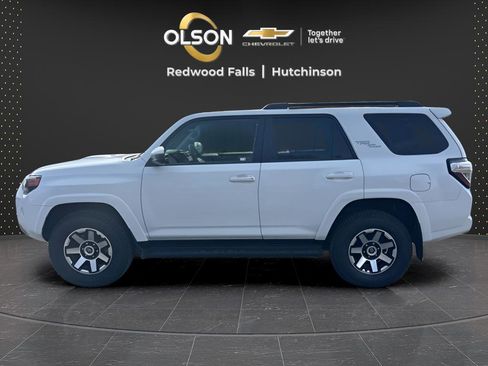 Used 2023 Toyota 4Runner TRD Off-Road image 3
