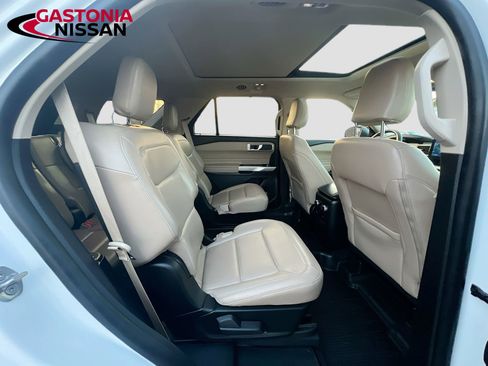 Used 2022 Ford Explorer XLT w/ Equipment Group 202A image 37