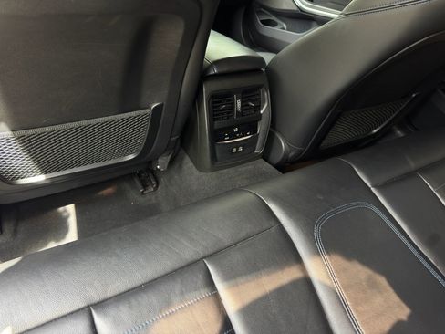 Used 2022 BMW 330i xDrive Sedan w/ Premium Package image 14