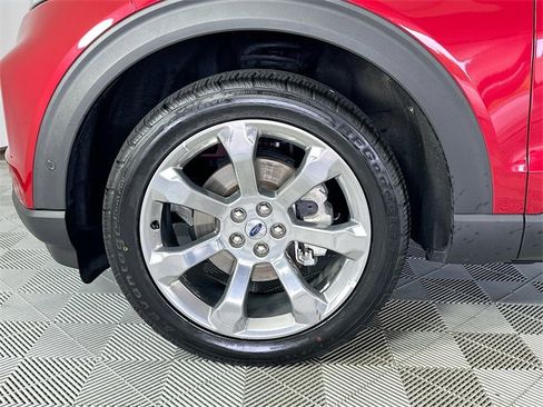 Used 2020 Ford Explorer Platinum w/ Premium Technology Package image 32